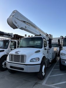 2016 Freightliner 60ft Bucket 4x4