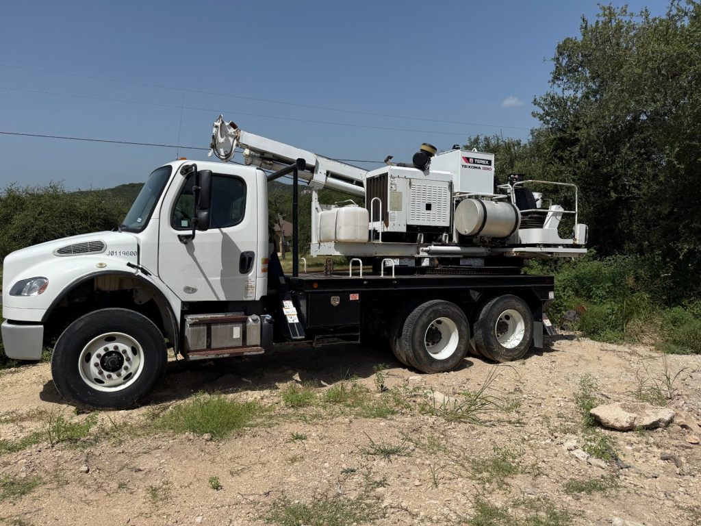2014 FREIGHTLINER 6X4 TEXOMA 330-12 PRESSURE DIGGER