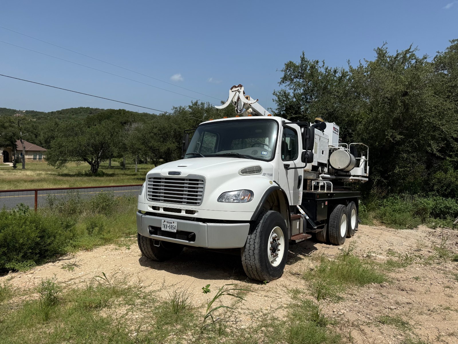 Texoma 330-12 pressure digger on 2014 Freightliner chassis